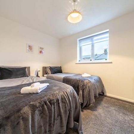 בישופס סטורטפורד Luxury 2 Bed Apartment Stansted Airport Bishops Stortford מראה חיצוני תמונה